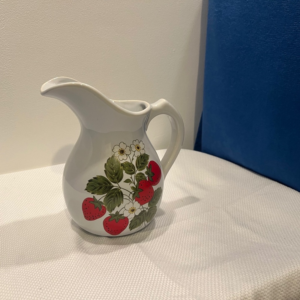 McCoy large Strawberry pitcher and bowl